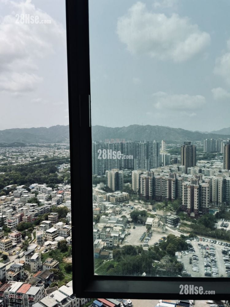 Yoho Town Sell 2 Bedrooms , 1 Bathroom 393 ft²