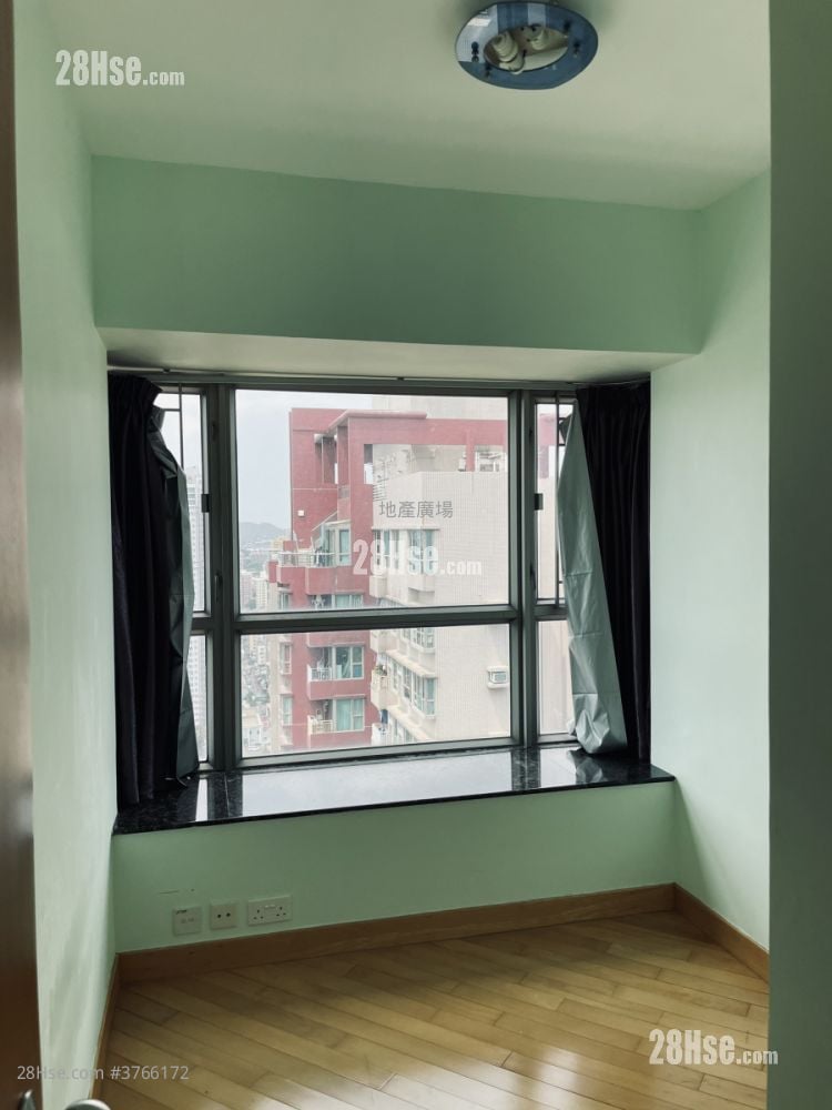 Yoho Town Sell 2 Bedrooms , 1 Bathroom 393 ft²