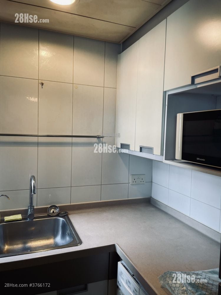 Yoho Town Sell 2 Bedrooms , 1 Bathroom 393 ft²