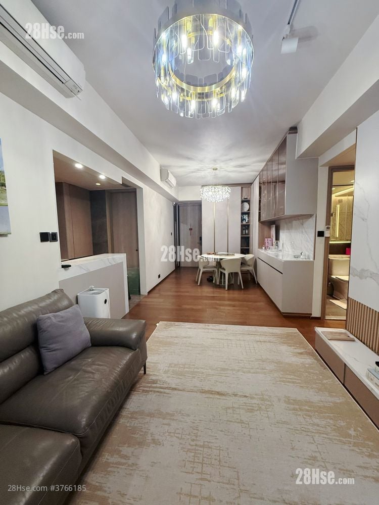 Le Pont Rental 3 Bedrooms , 2 Bathrooms 829 ft²