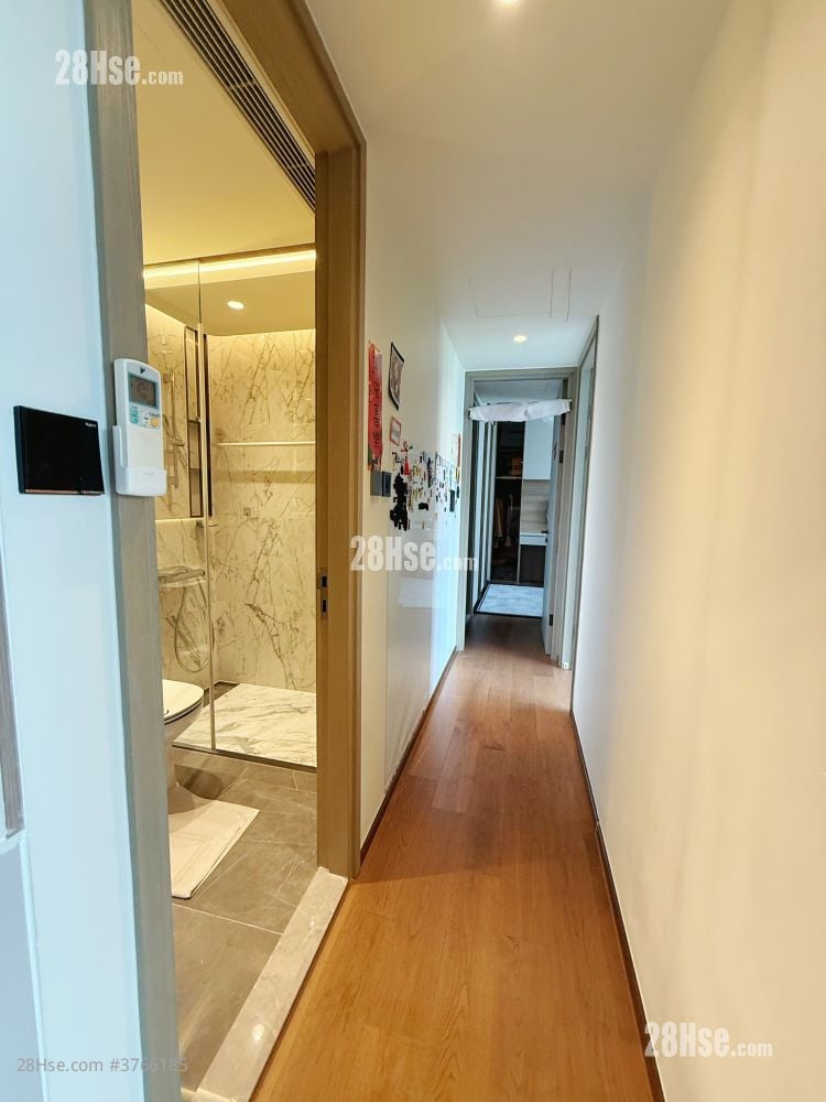 Le Pont Rental 3 Bedrooms , 2 Bathrooms 829 ft²