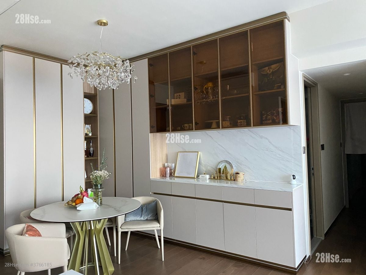 Le Pont Rental 3 Bedrooms , 2 Bathrooms 829 ft²