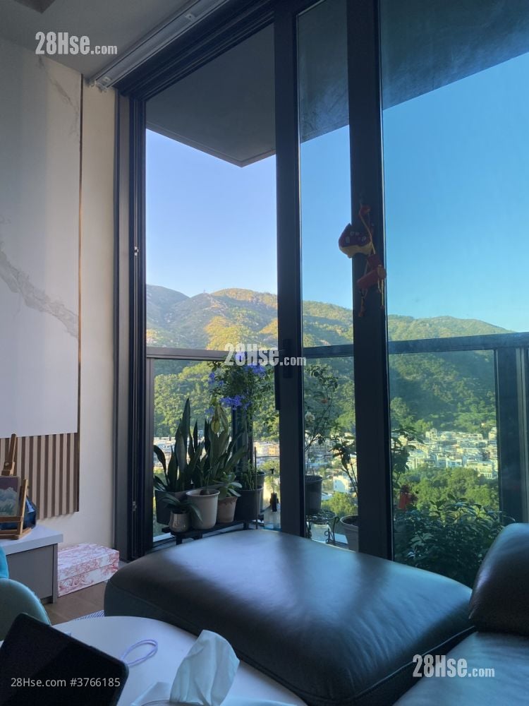 Le Pont Rental 3 Bedrooms , 2 Bathrooms 829 ft²