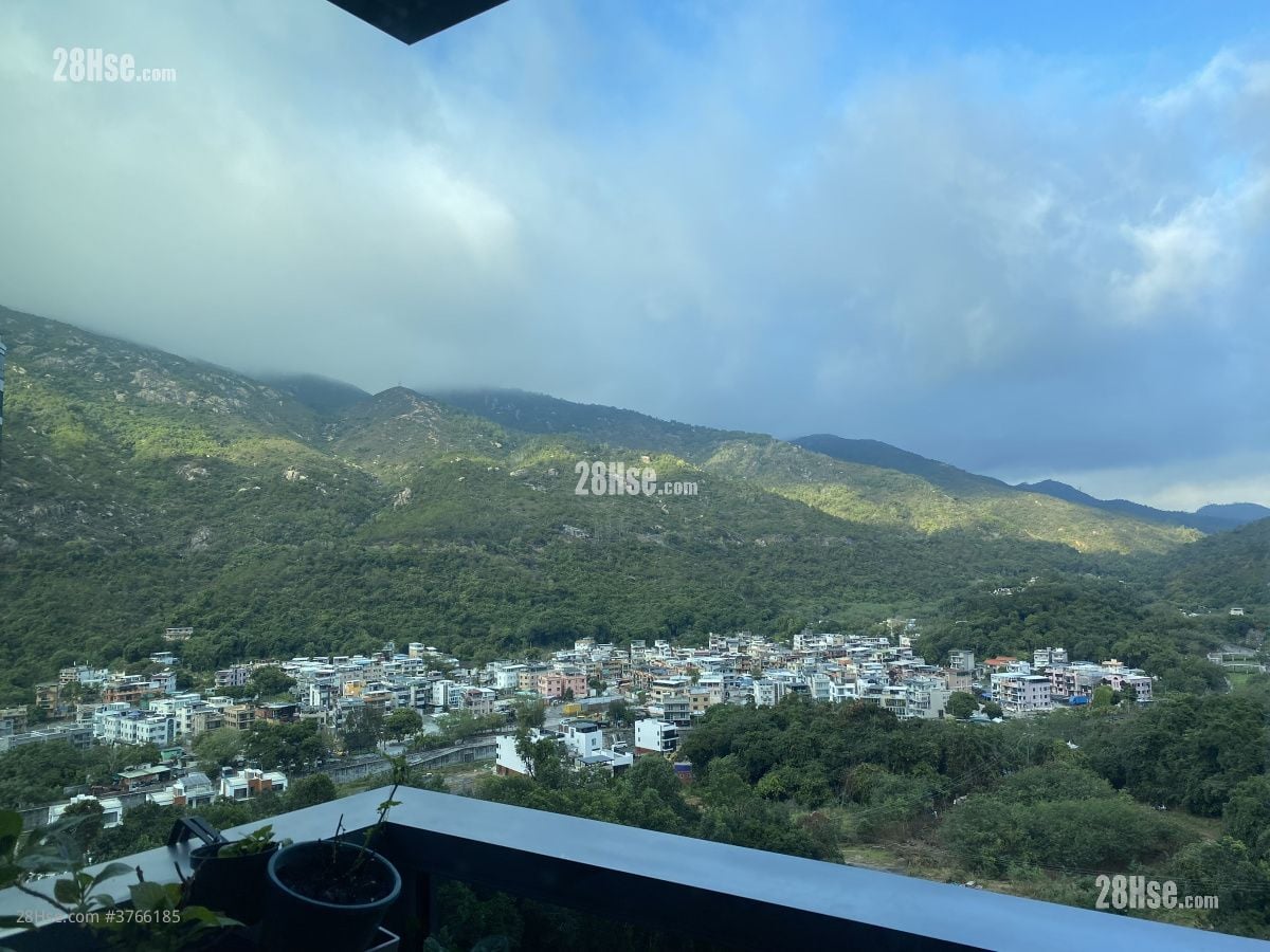 Le Pont Rental 3 Bedrooms , 2 Bathrooms 829 ft²