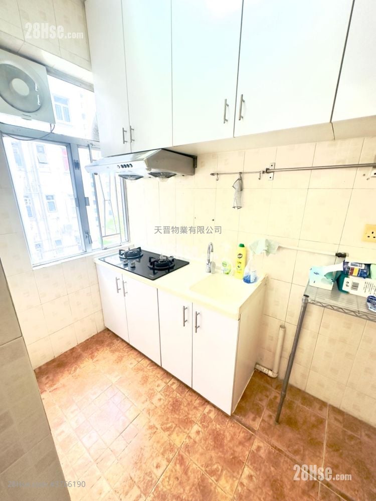 宝峰大厦 售盘 2 房 , 1 浴室 347 平方尺