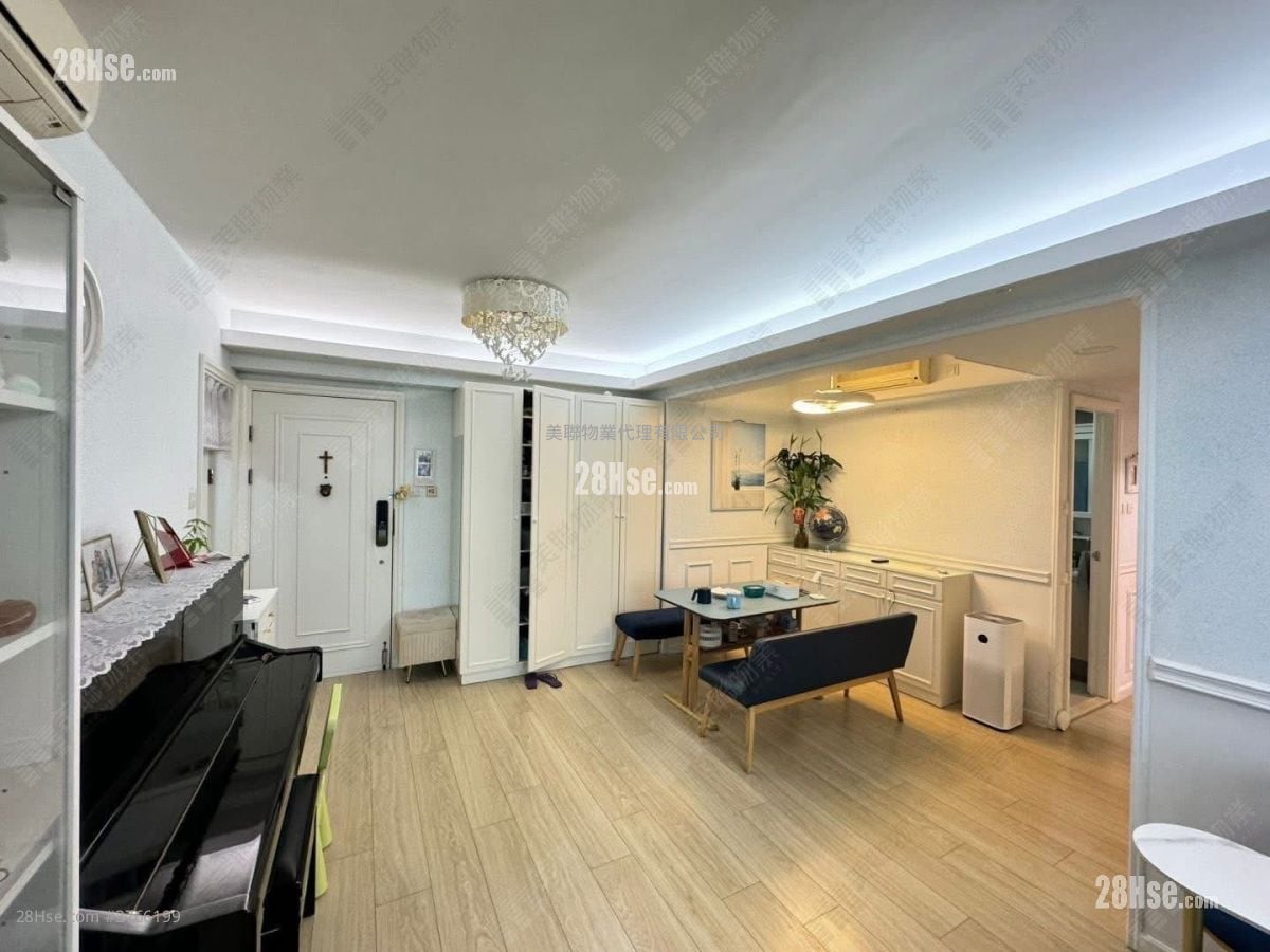 蔚蓝湾畔 售盘 3 房 , 2 浴室 763 平方尺