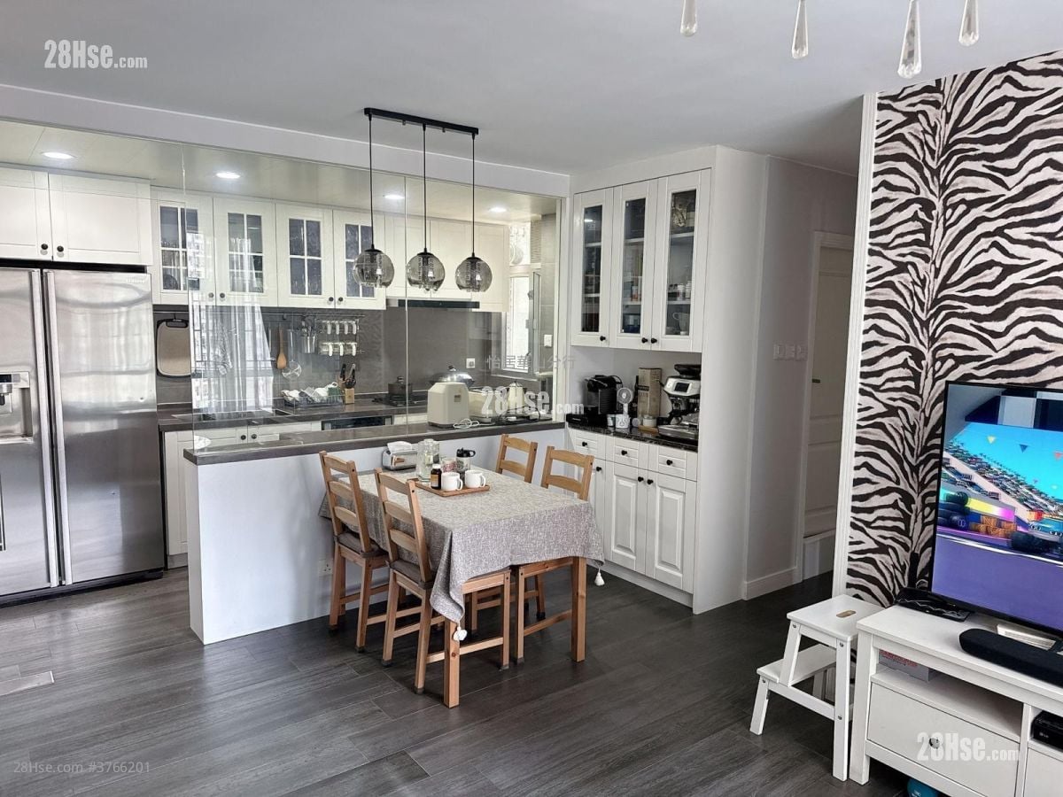 太古城 售盘 3 房 , 2 浴室 723 平方尺