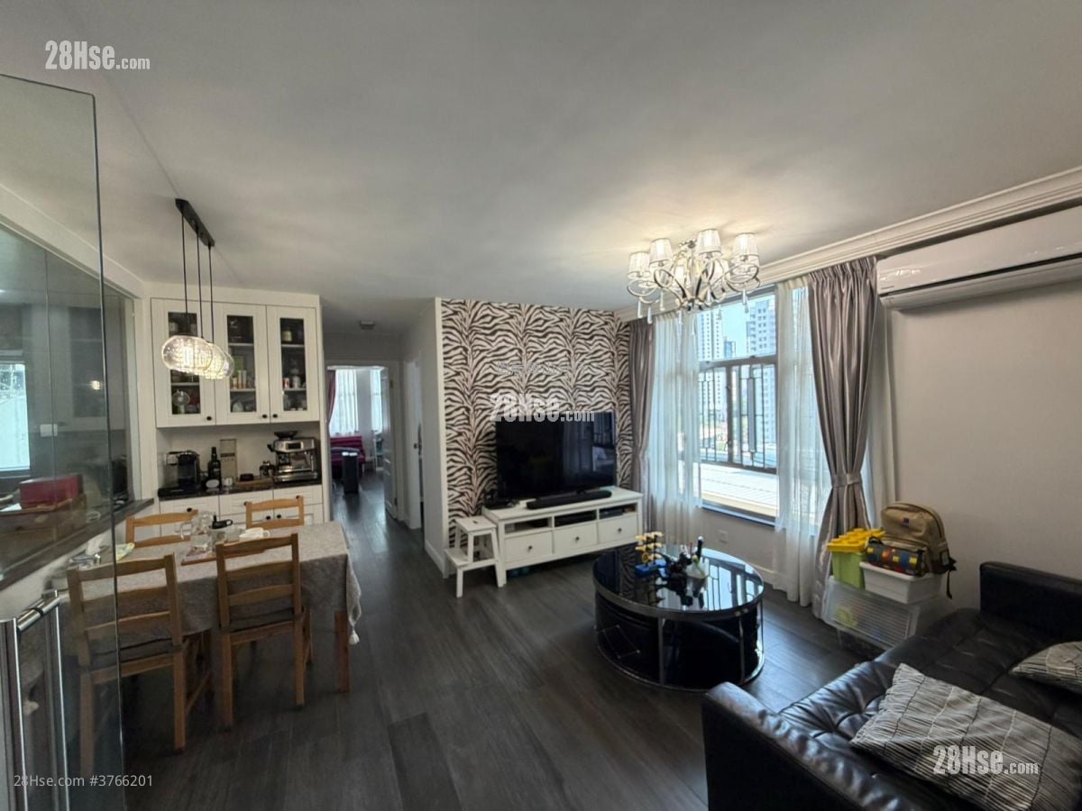 太古城 售盘 3 房 , 2 浴室 723 平方尺