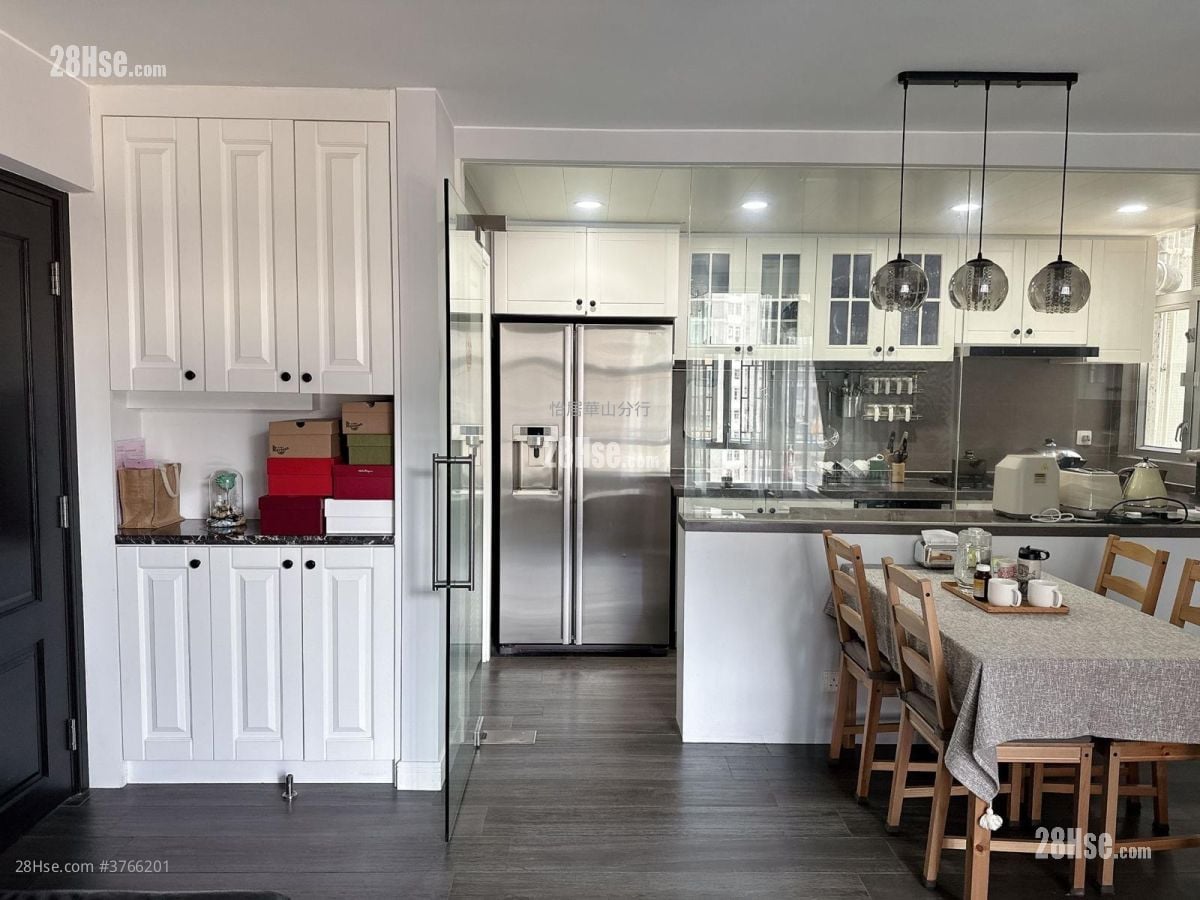 太古城 售盘 3 房 , 2 浴室 723 平方尺