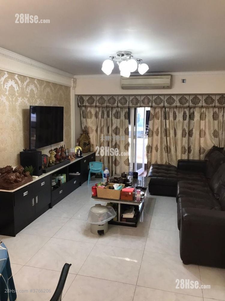 Cheerbond Court Sell 3 Bedrooms , 2 Bathrooms 920 ft²