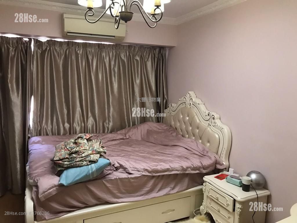 Cheerbond Court Sell 3 Bedrooms , 2 Bathrooms 920 ft²