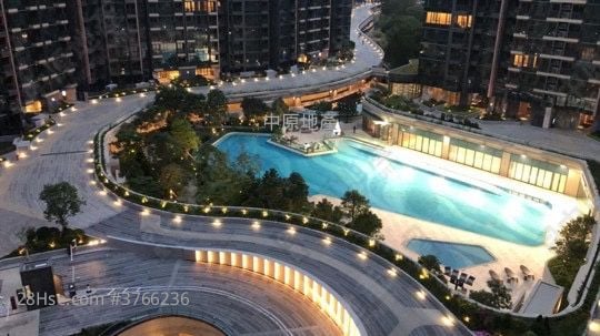 天钻 售盘 3 房 735 平方尺