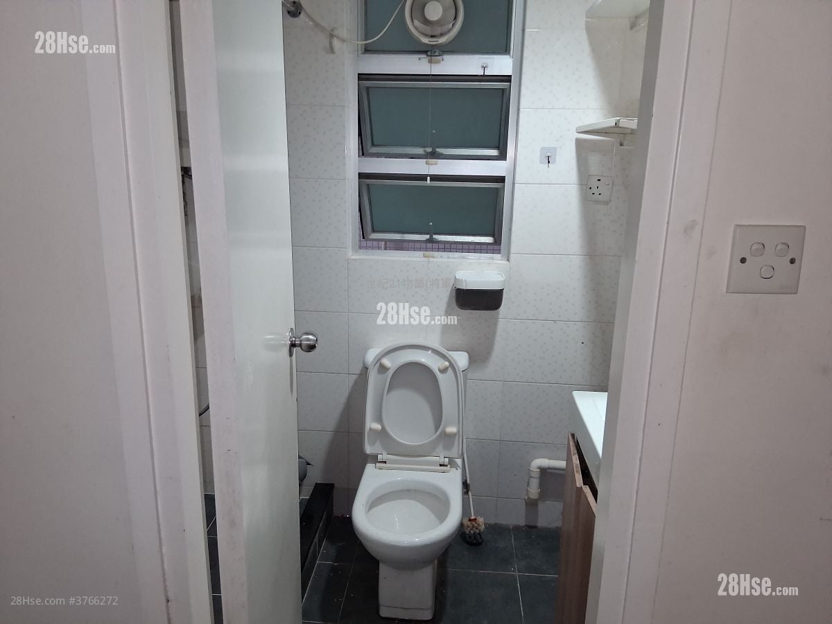 Well On Garden Sell 2 Bedrooms , 1 Bathroom 354 ft²