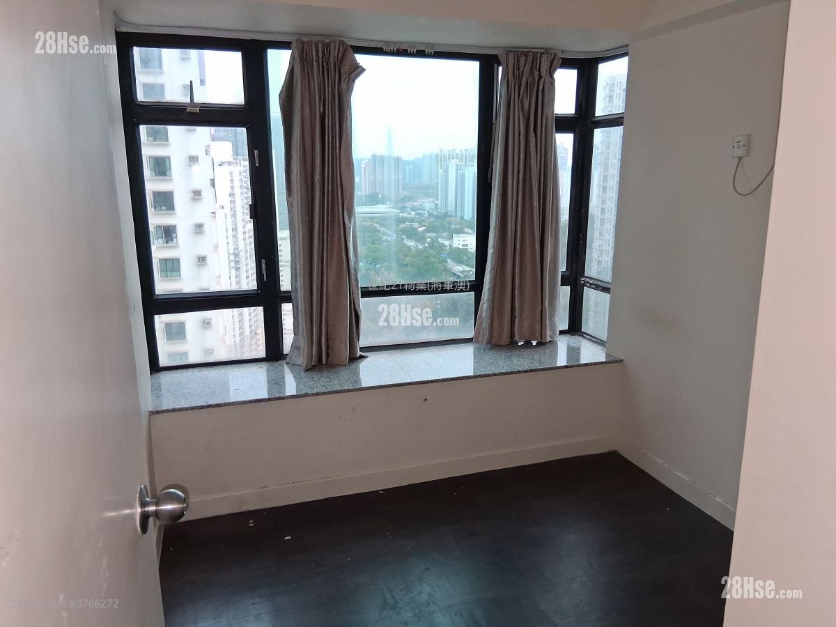 Well On Garden Sell 2 Bedrooms , 1 Bathroom 354 ft²