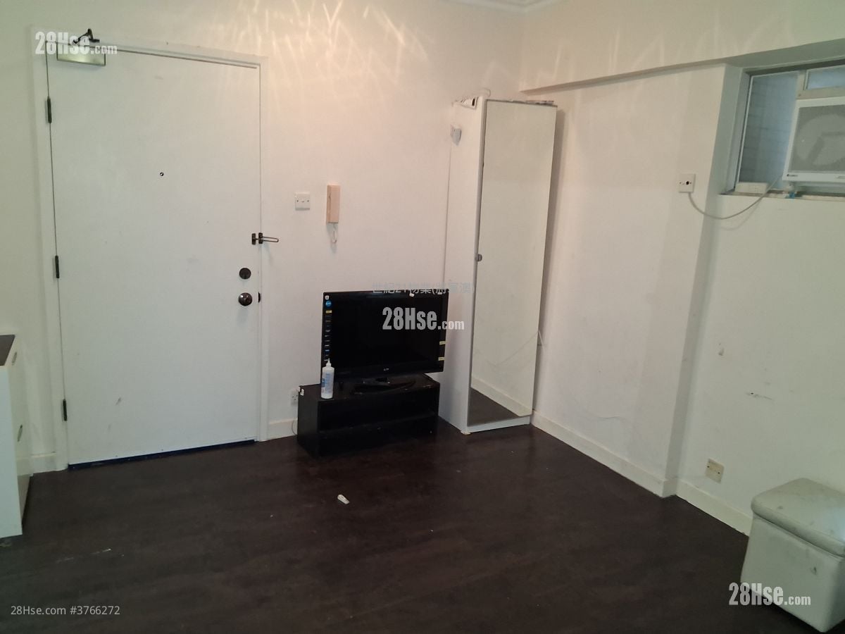 Well On Garden Sell 2 Bedrooms , 1 Bathroom 354 ft²