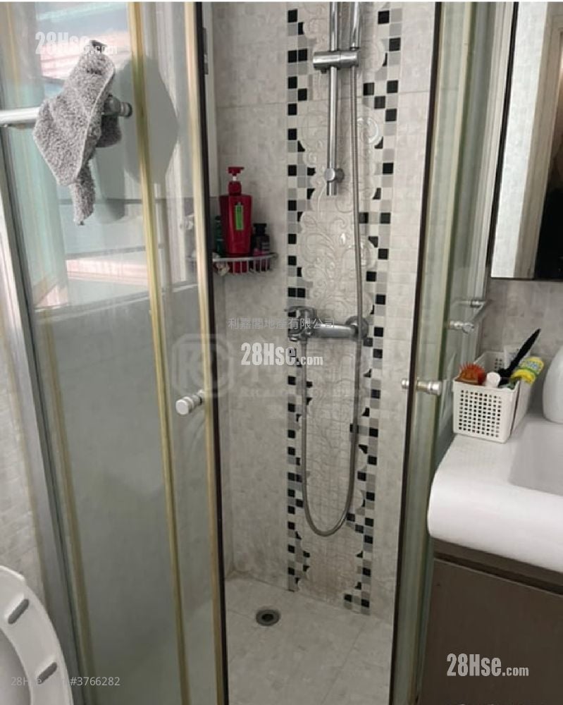 康蕙花园 售盘 3 房 , 2 浴室 604 平方尺