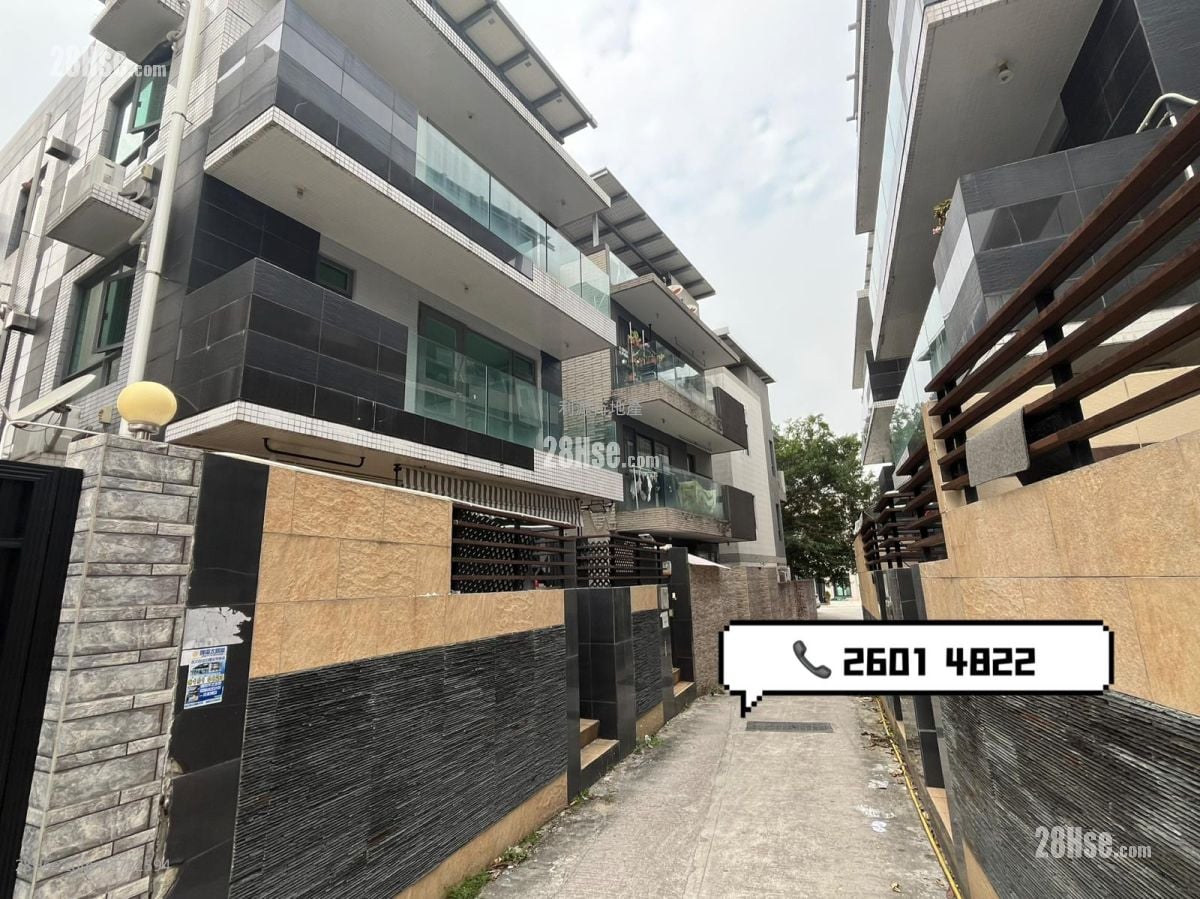 Village Rental 3 Bedrooms , 2 Bathrooms 700 ft²