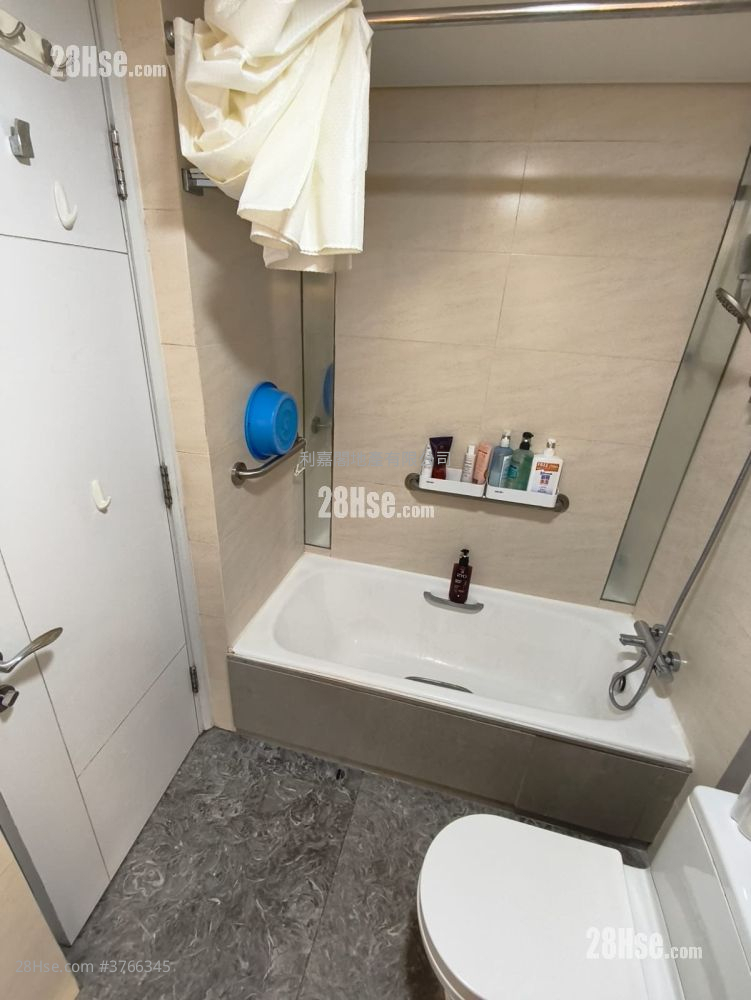 名城 售盘 3 房 678 平方尺