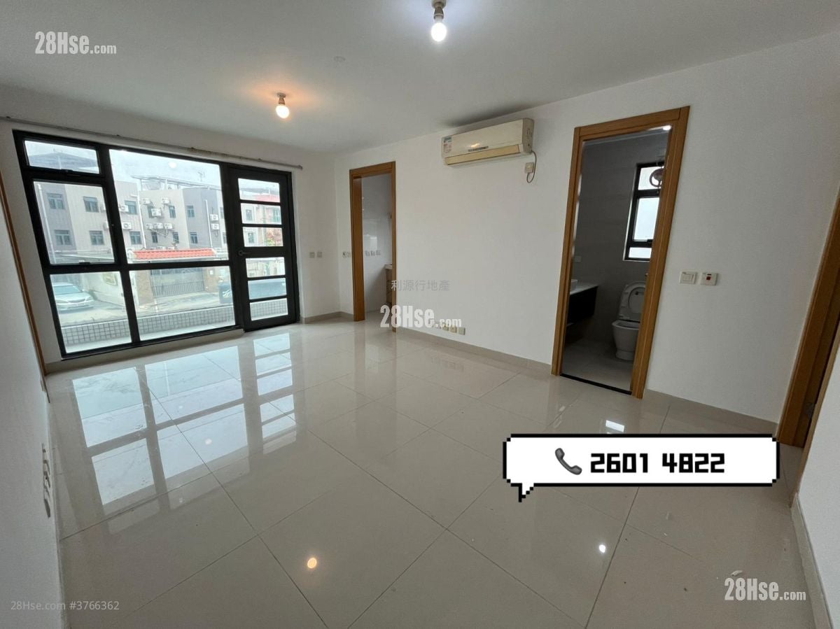 村屋 租盘 3 房 , 2 浴室 700 平方尺