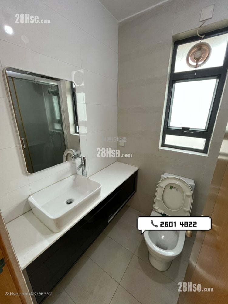 村屋 租盘 3 房 , 2 浴室 700 平方尺