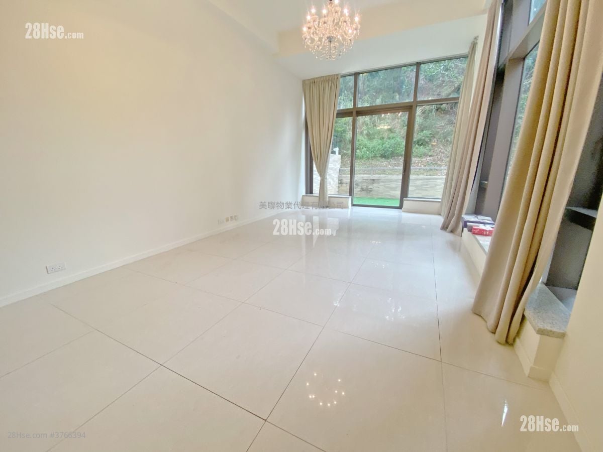 Crescendo Sell 4 Bedrooms , 5+ Bathrooms 1,646 ft²