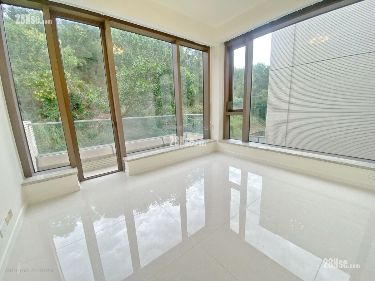 Crescendo Sell 4 Bedrooms , 5+ Bathrooms 1,646 ft²