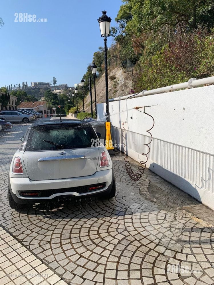 其它: 屋苑设有专用室外洗车位置，方便住户使用，设施贴心实用。