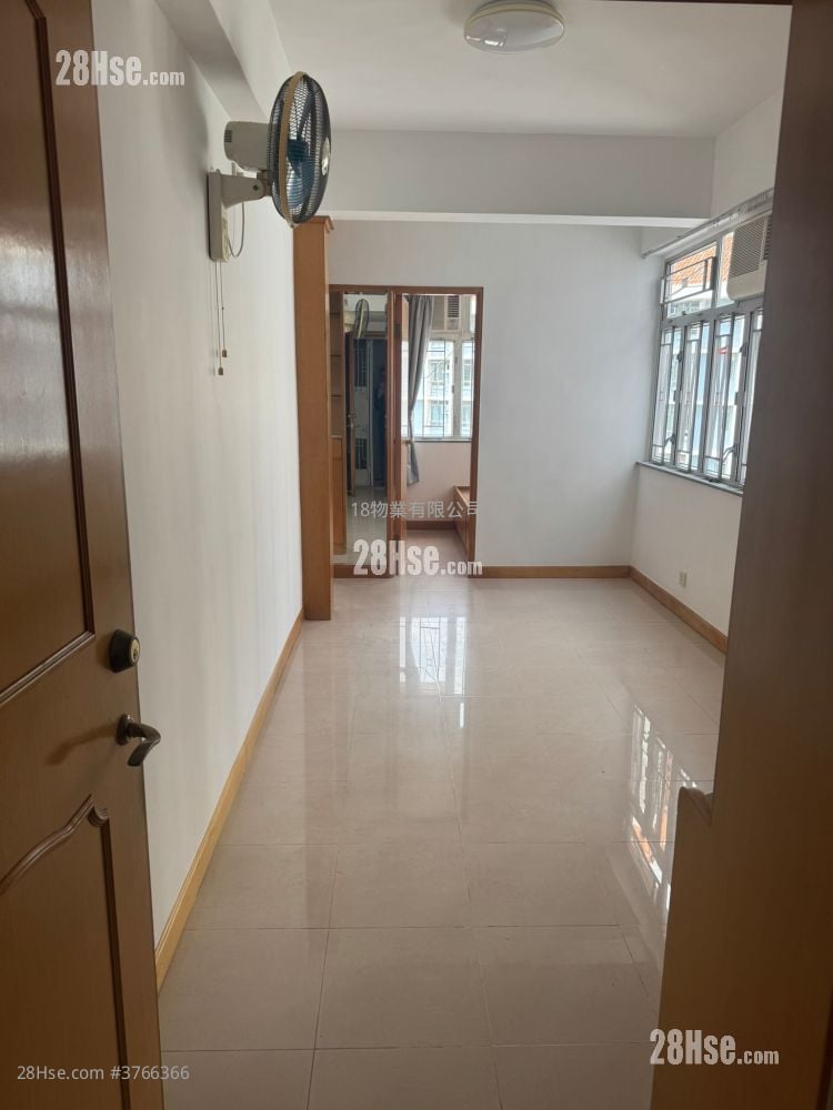 Po Tin Building Sell 2 Bedrooms , 1 Bathroom 318 ft²