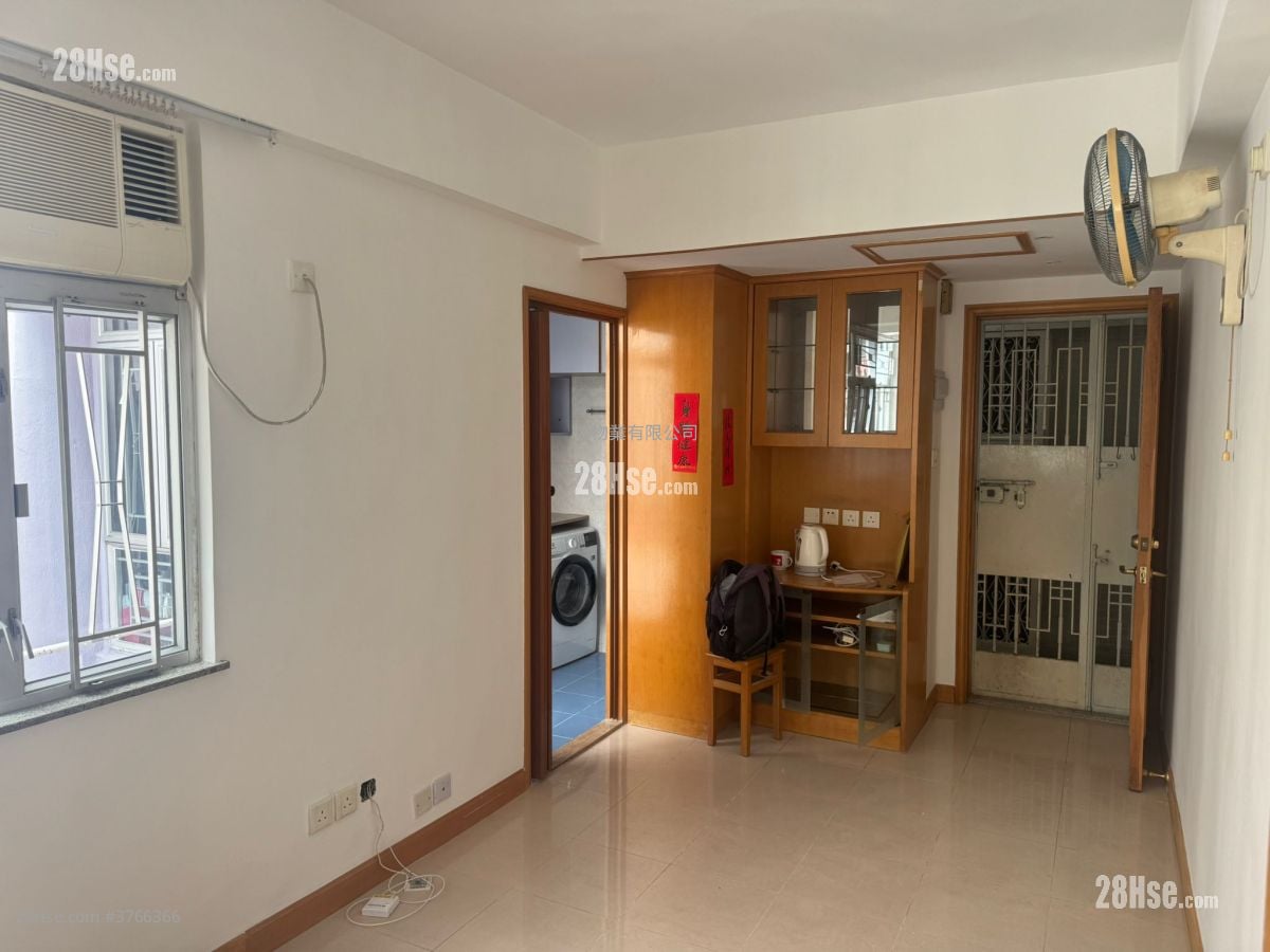 Po Tin Building Sell 2 Bedrooms , 1 Bathroom 318 ft²