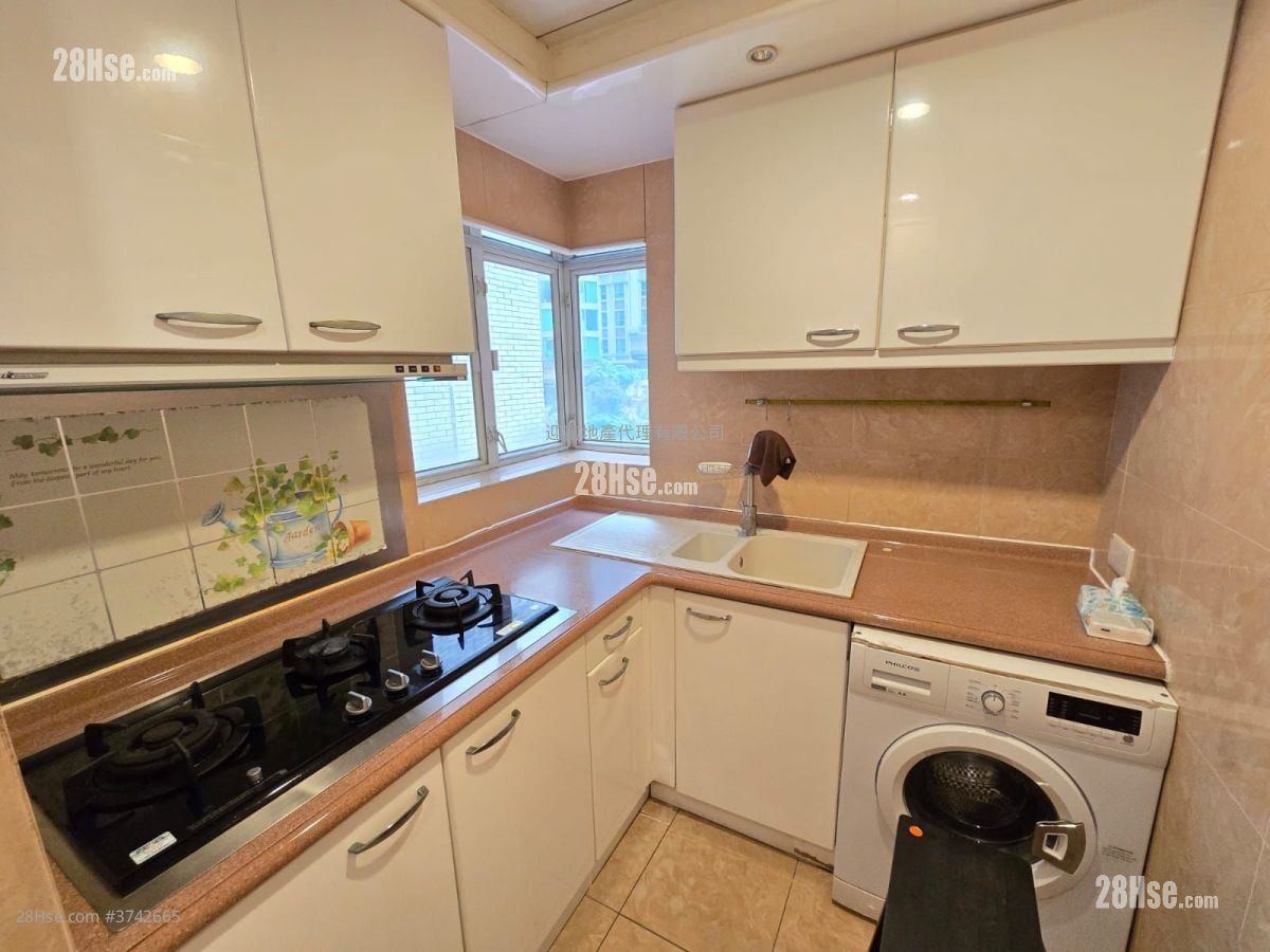 海逸豪园 租盘 2 房 , 1 浴室 555 平方尺