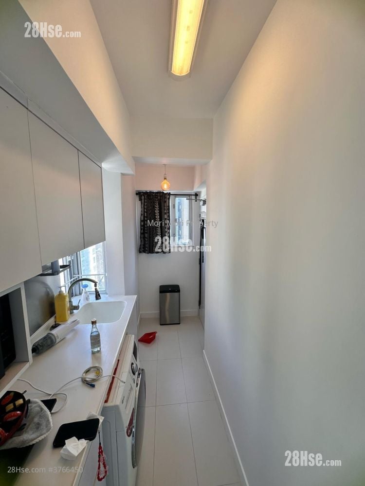 Cheerful Court Rental Studio , 1 Bathroom 256 ft²