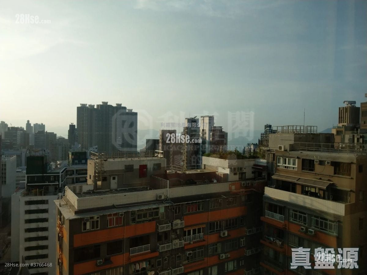 俊杰花园 售盘 4 房 783 平方尺