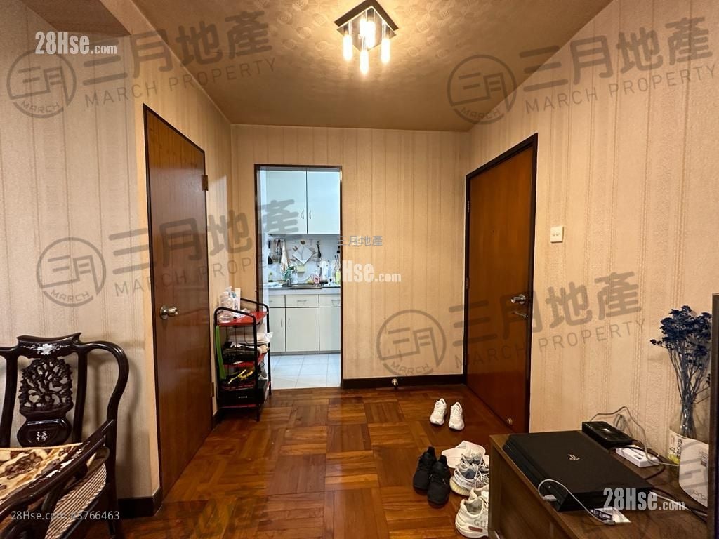 富裕台 售盘 2 房 , 1 浴室 606 平方尺