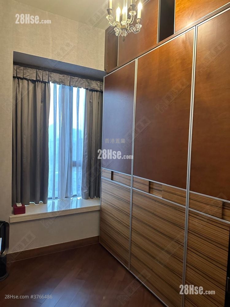 Ultima Sell 3 Bedrooms , 2 Bathrooms 1,066 ft²