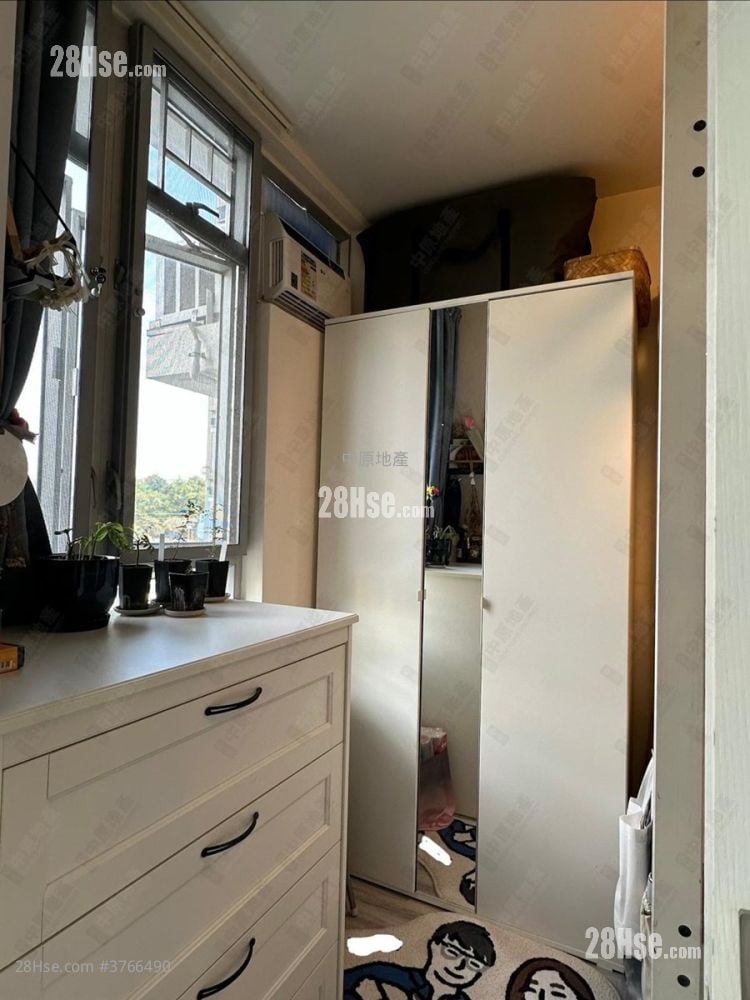 Ping Yan Court Sell 2 Bedrooms 447 ft²