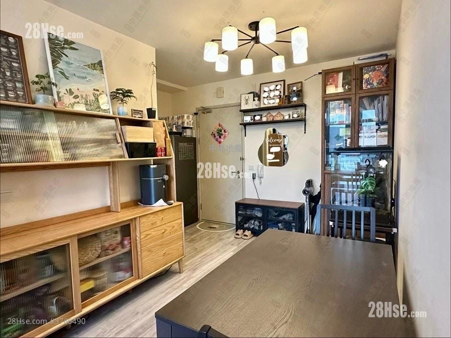 Ping Yan Court Sell 2 Bedrooms 447 ft²