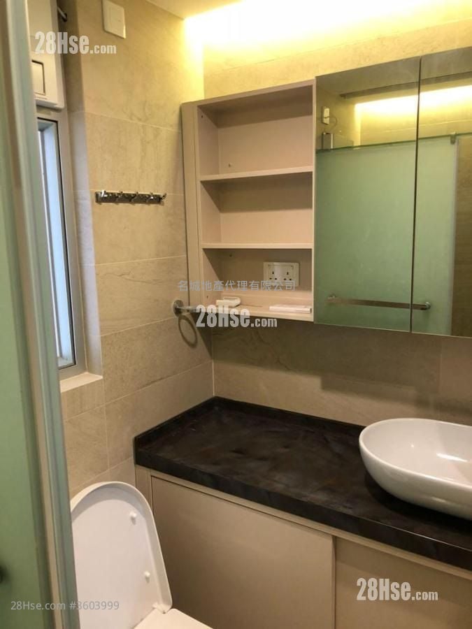 富嘉花園 售盤 2 房 , 1 浴室 583 平方呎