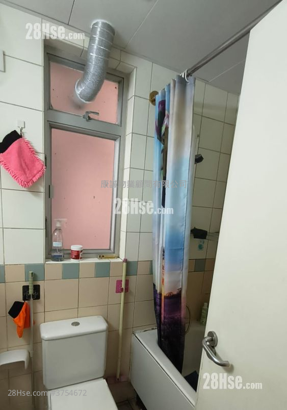 鯉安苑 售盤 3 房 , 2 浴室 650 平方呎