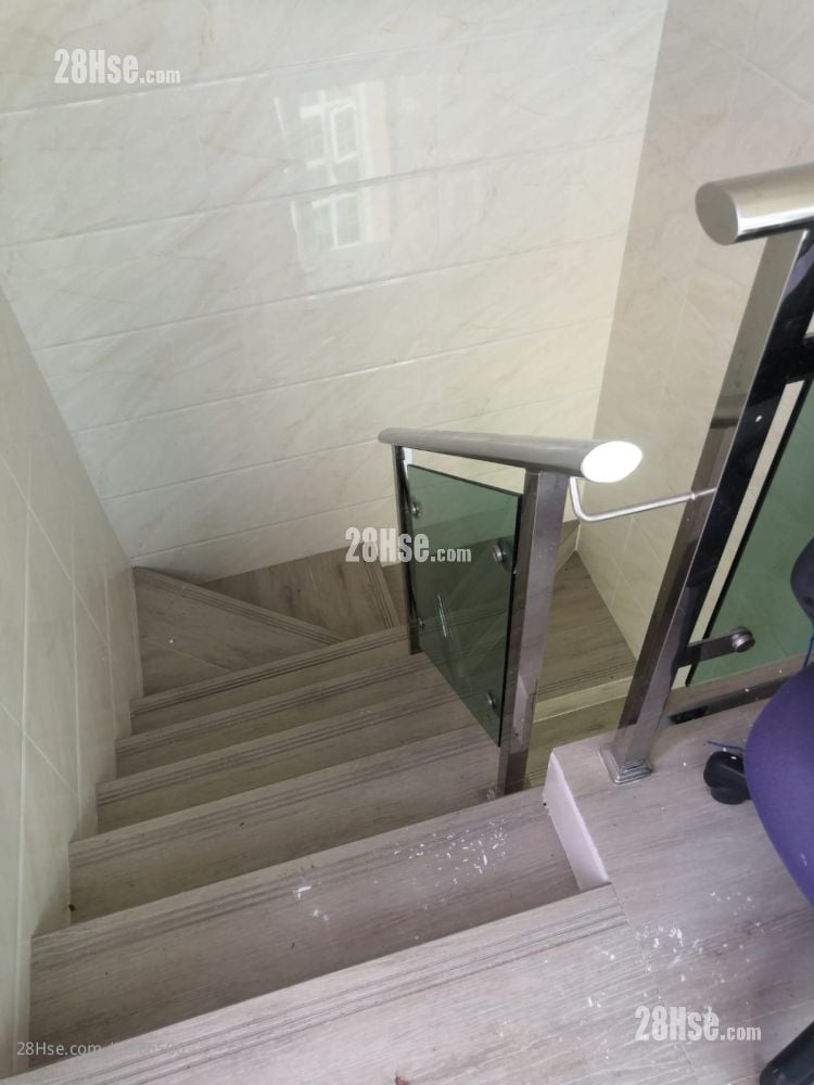 Au Ah Sell 2 Bedrooms , 1 Bathroom 420 ft²