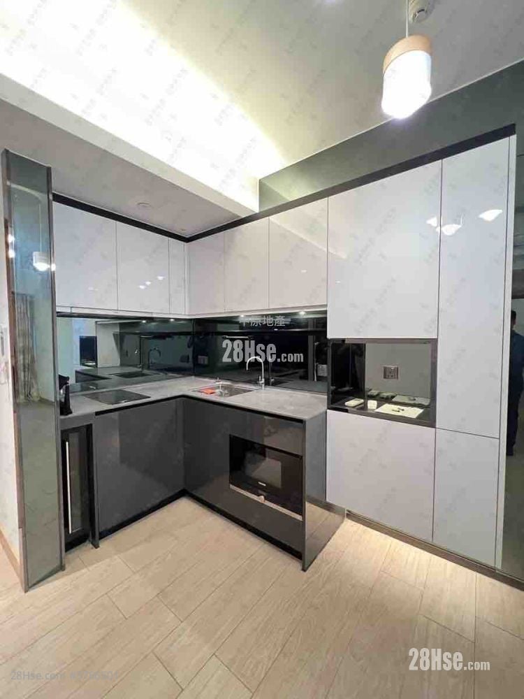 Century Link Sell 2 Bedrooms 483 ft²