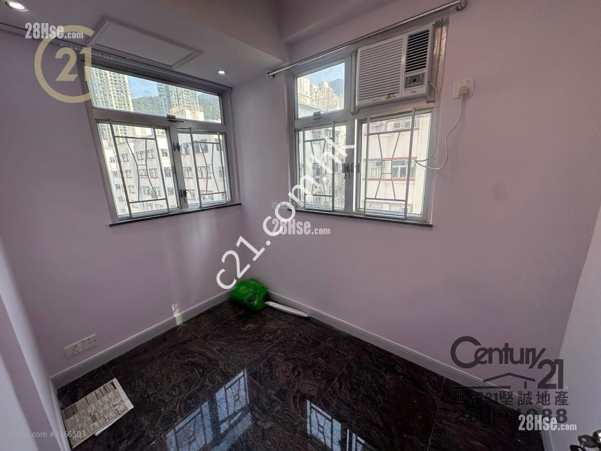 Luen Gay Apartments Sell 2 Bedrooms , 1 Bathroom 323 ft²