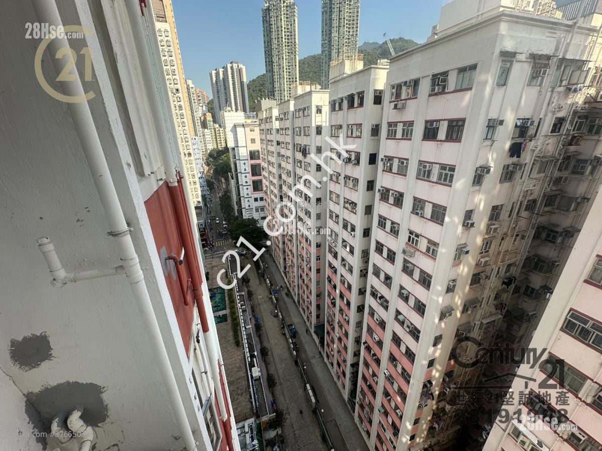 Luen Gay Apartments Sell 2 Bedrooms , 1 Bathroom 323 ft²