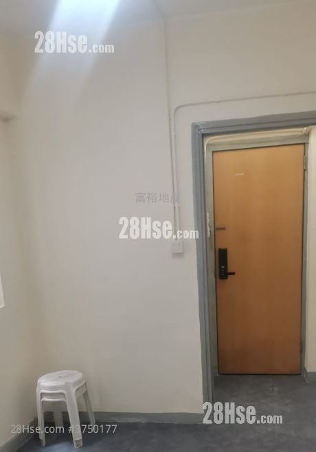 唐樓 售盤 1 房 , 1 浴室 226 平方呎