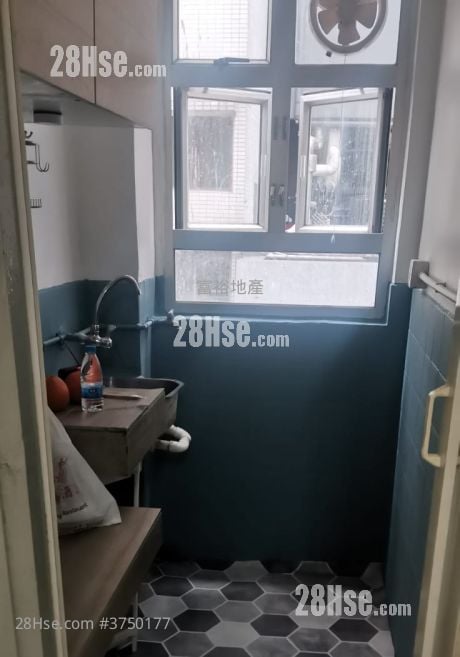 唐樓 售盤 1 房 , 1 浴室 226 平方呎