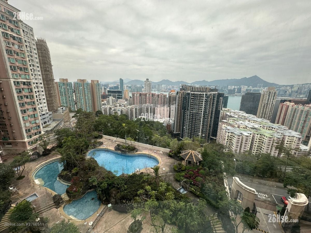 Pacific Palisades Sell 3 Bedrooms , 2 Bathrooms 843 ft²