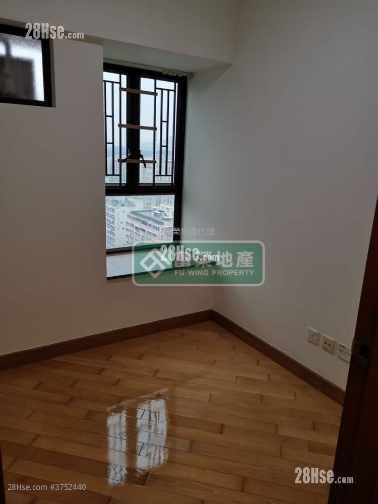 窩打老道8號 售盤 3 房 , 1 浴室 605 平方呎