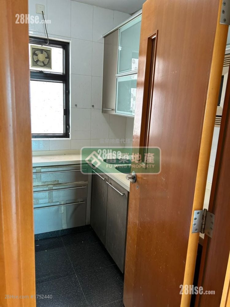 窩打老道8號 售盤 3 房 , 1 浴室 605 平方呎