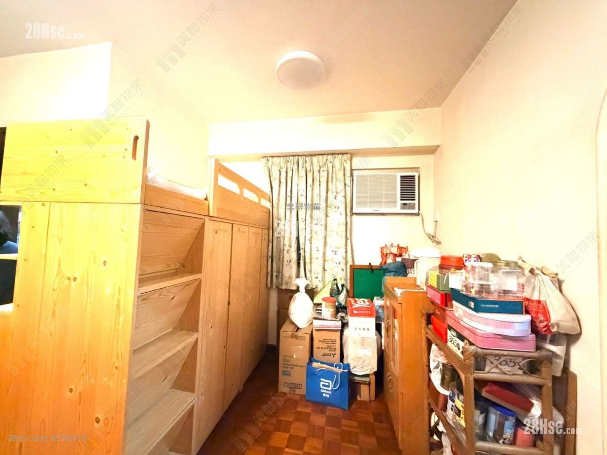 Uptown Plaza Sell 2 Bedrooms , 1 Bathroom 465 ft²