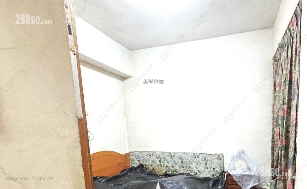 Uptown Plaza Sell 2 Bedrooms , 1 Bathroom 465 ft²