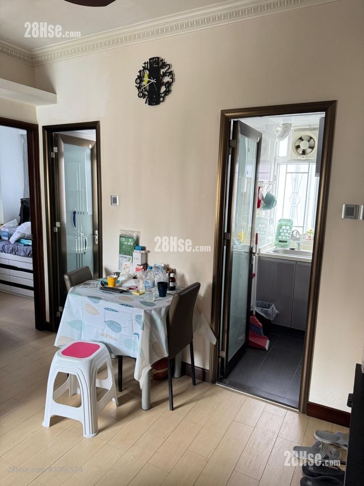 Hang On Building Sell 319 ft²